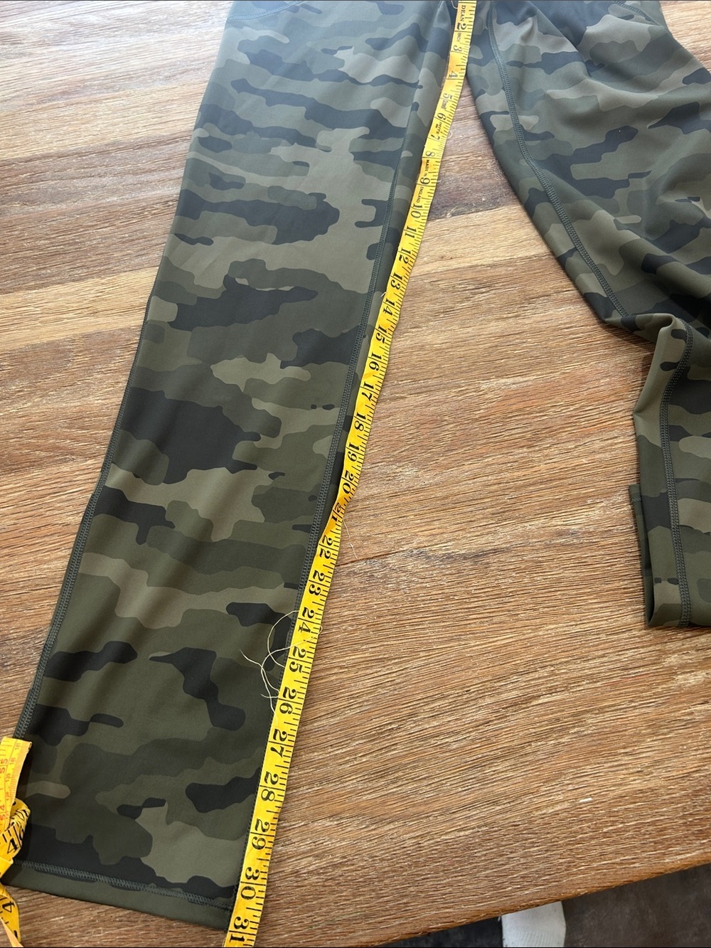 Duluth Trading Co  Olive Green Camo Leggings size S x 31 - Picture 7 of 7